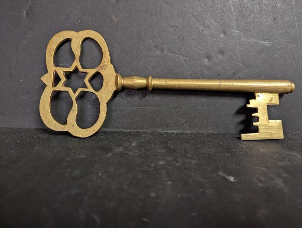 Brass Skeleton Key Vintage Decorative Wall Hanging 9" x 4" - Star Brass Key